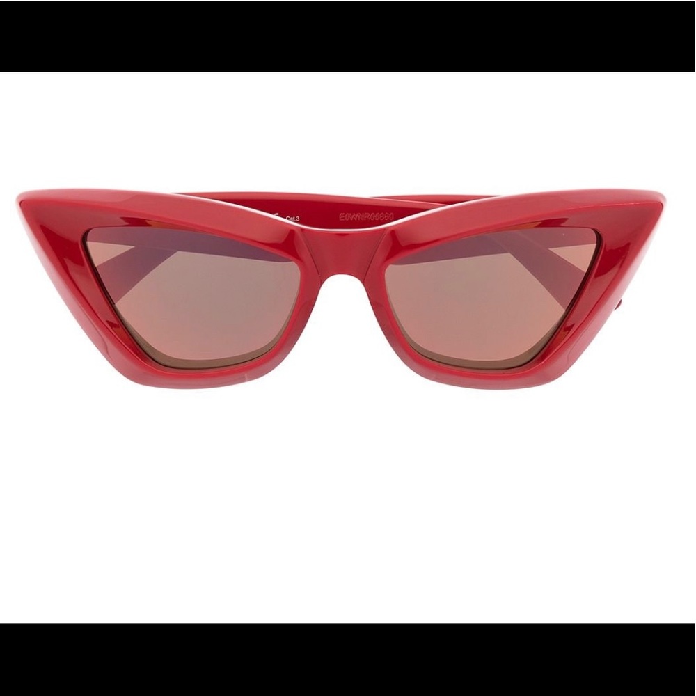 Bottega Veneta Glamorous Cat Eye Sunglasses